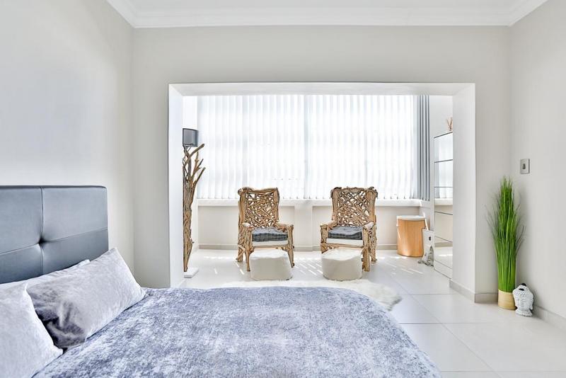To Let 2 Bedroom Property for Rent in Sea Point Western Cape